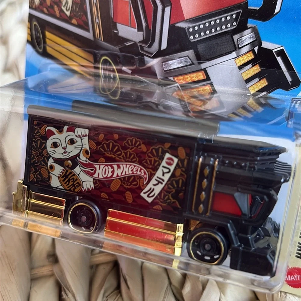 Raijin Express Japanese Dekotora Lucky Maneki-Neko Cat Truck Hot Wheels Car 2026